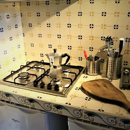 Apartamento Claudia's 2 *