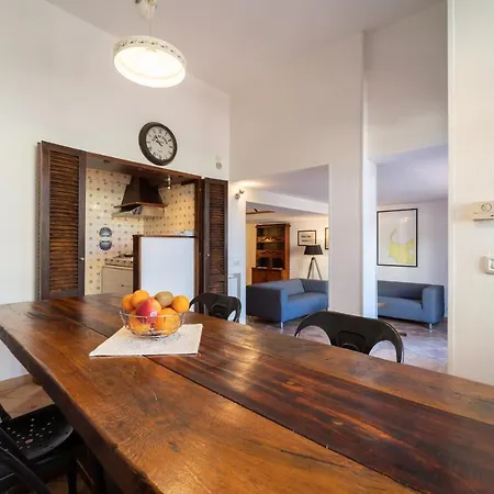 Claudia's 2 Apartment *